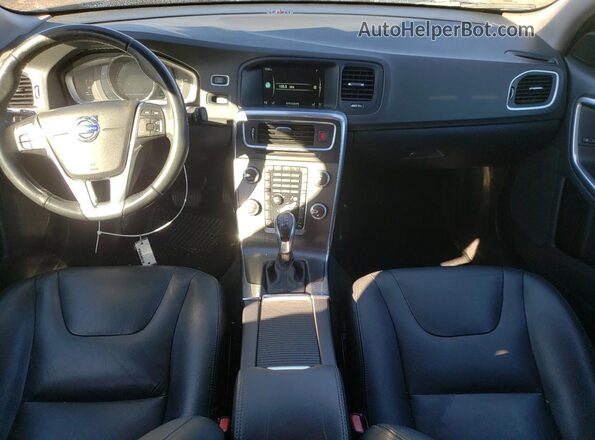 YV140MEK1G1304536 2016 VOLVO V60 Gray Vista del salpicadero