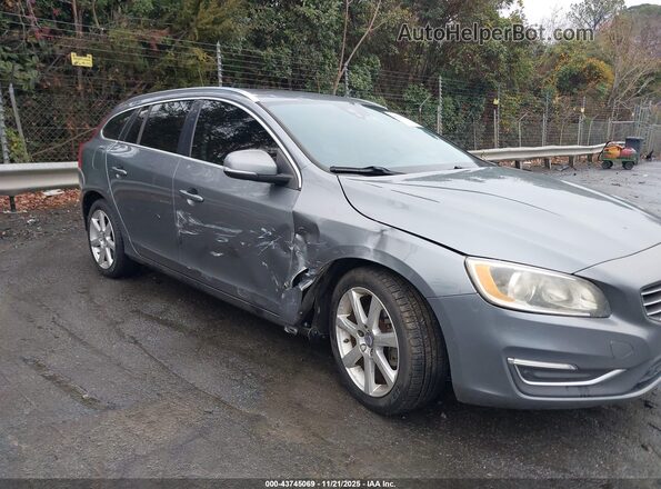 YV140MEK4G1296965 2016 VOLVO V60 Серебряный Вид спереди