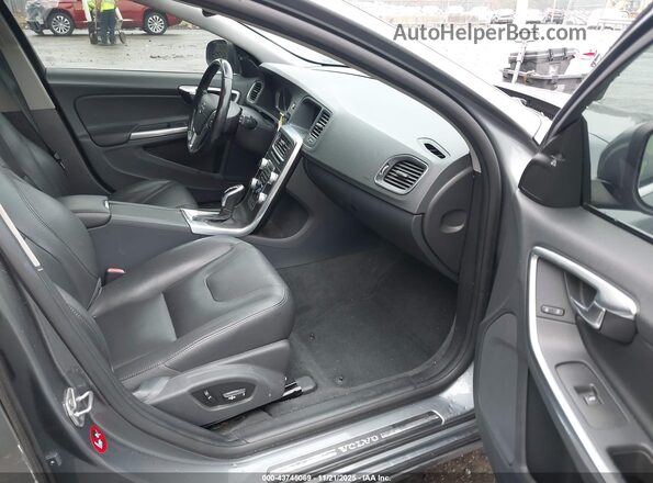 YV140MEK4G1296965 2016 VOLVO V60 Серебряный Вид салона спереди