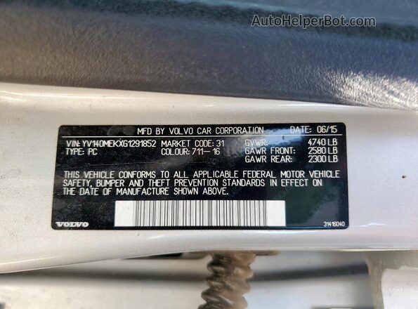 YV140MEKXG1291852 2016 VOLVO V60 Silver Widok komory silnika