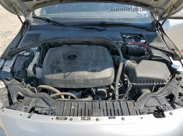 YV140MEKXG1291852 2016 VOLVO V60 Silver Widok wnętrza z tyłu