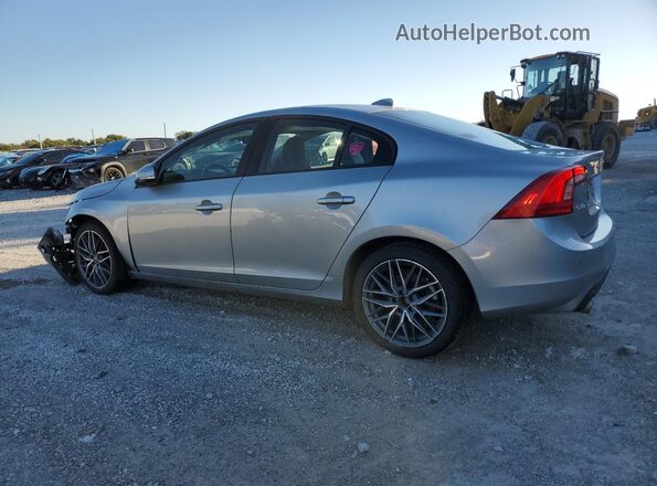 YV140MTLXH2438548 2017 VOLVO S60 Серебряный Задняя левая четверть