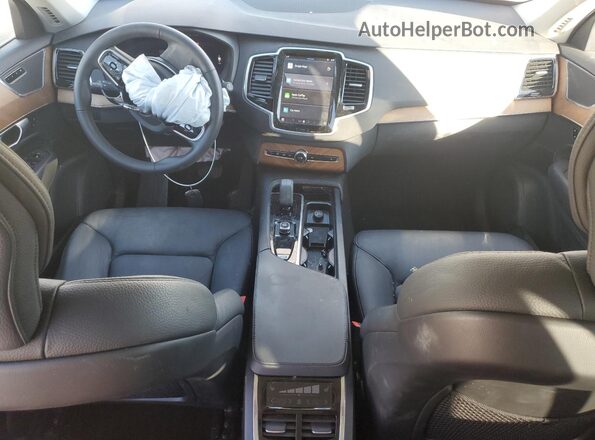 YV4062PE2R1180744 2024 VOLVO XC90 Silver 