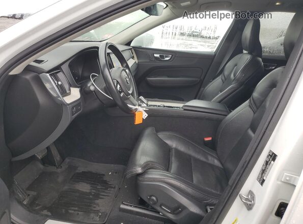 YV4062RL7N1983040 2022 VOLVO XC60 White წინა სალონის ხედი