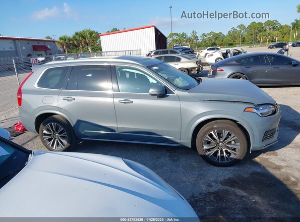 YV4102CK5N1868295 2022 VOLVO XC90 Gray Vista interior trasera
