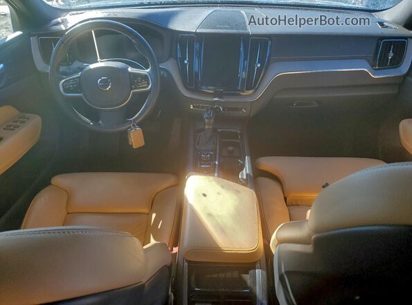 YV4102DL5L1590308 2020 VOLVO XC60 Серебряный Вид щитка приборов