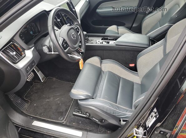 YV4102DM9M1835461 2021 VOLVO XC60 Black Вид салону спереду