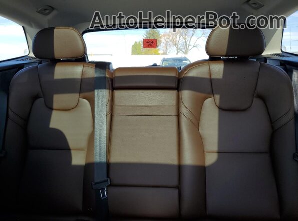 YV4102RKXJ1077228 2018 VOLVO XC60 Белый 