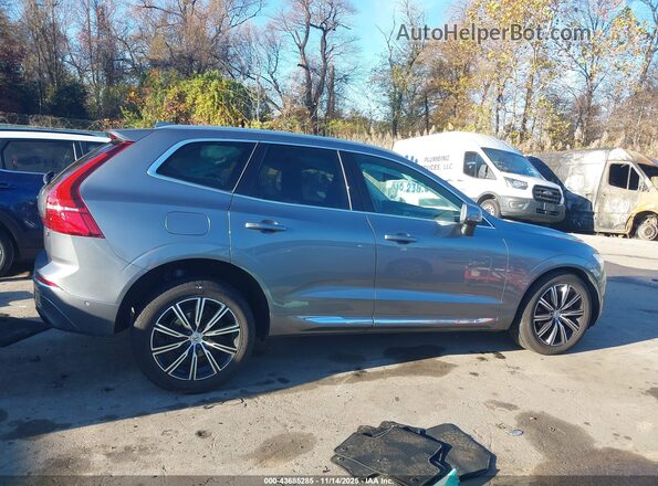 YV4102RL9M1721623 2021 VOLVO XC60 Silver Widok wnętrza z tyłu