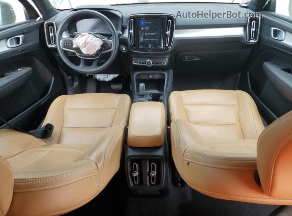 YV4162UK2K2155020 2019 VOLVO XC40 Black Առջևի վահանակի տեսք