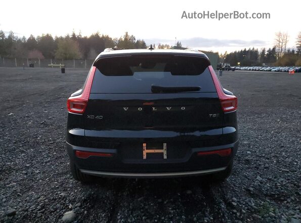 YV4162UK9N2650822 2022 VOLVO XC40 Black 