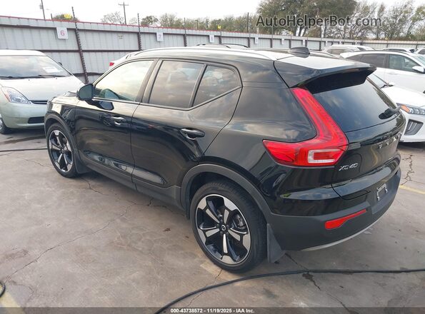 YV4162UKXM2455746 2021 VOLVO XC40 Black 