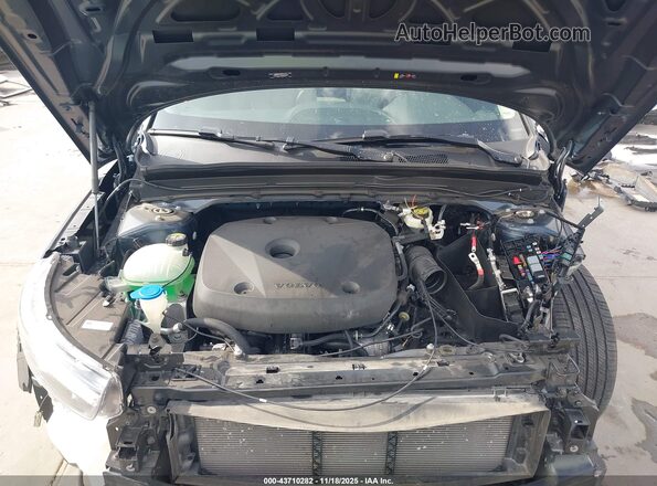 YV4162UL4N2697409 2022 VOLVO XC40 Dark Blue Вид ззаду