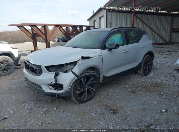 YV4162UM1L2172927 2020 VOLVO XC40 White წინა მარცხენა ხედი სამი მეოთხედიდან