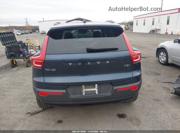 YV4162UM2N2661341 2022 VOLVO XC40 Blue 