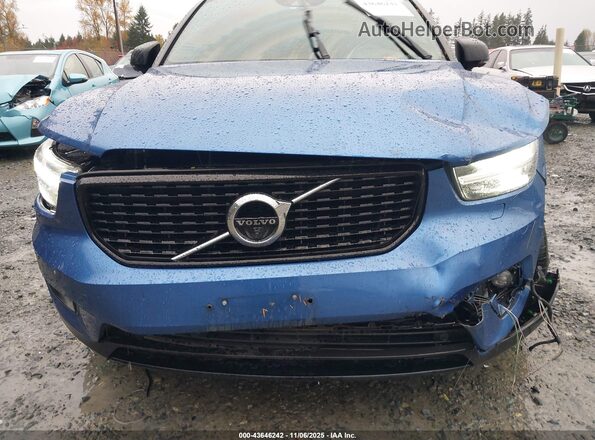 YV4162UMXM2492877 2021 VOLVO XC40 Синий Вид спереди