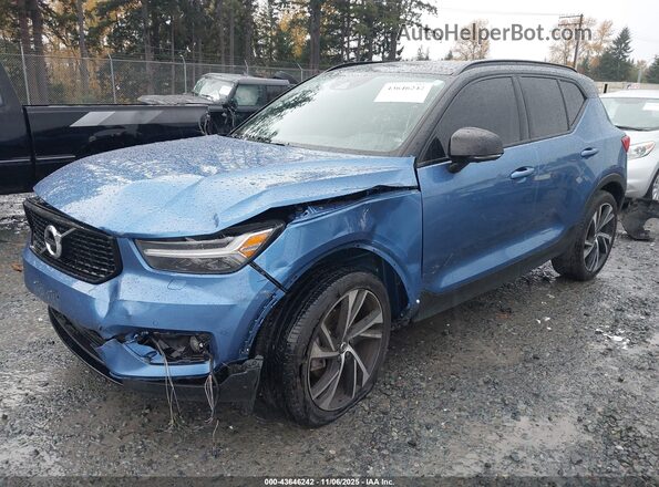 YV4162UMXM2492877 2021 VOLVO XC40 Синий Передняя левая четверть