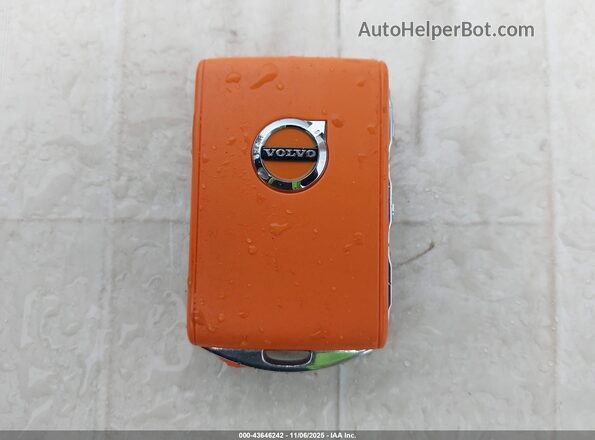 YV4162UMXM2492877 2021 VOLVO XC40 Синий Вид панели приборов