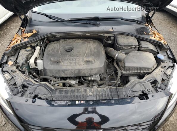 YV440MWKXH1029624 2017 VOLVO V60 Black Engine compartment view