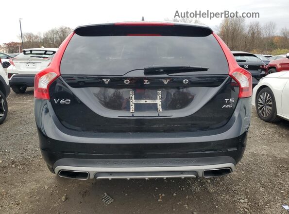YV440MWKXH1029624 2017 VOLVO V60 Black Rear view
