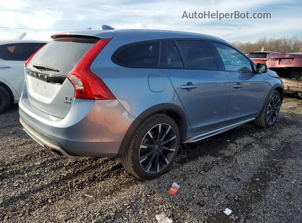 YV440MWM2H1031708 2017 VOLVO V60 Silver 