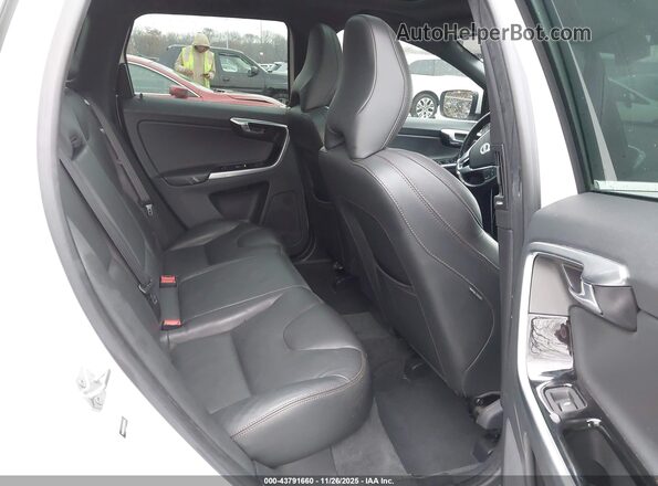 YV449MRK3G2903645 2016 VOLVO XC60 White Вид наклейки з VIN-кодом