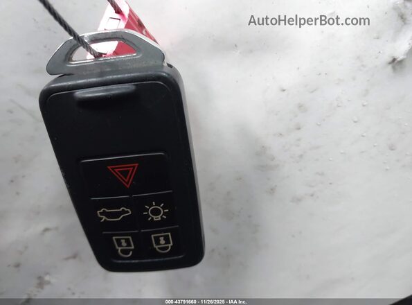 YV449MRK3G2903645 2016 VOLVO XC60 White Вид панелі приладів