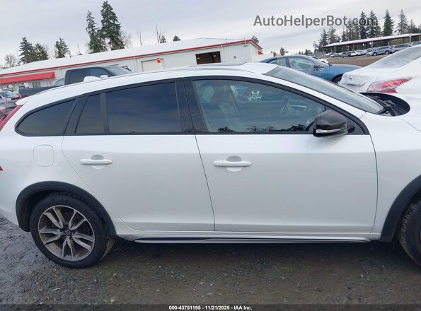 YV4612HK2G1015884 2016 VOLVO V60 CROSS COUNTRY White 