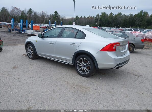 YV4612UM5G2000653 2016 VOLVO S60 CROSS COUNTRY Серебряный Задняя левая четверть