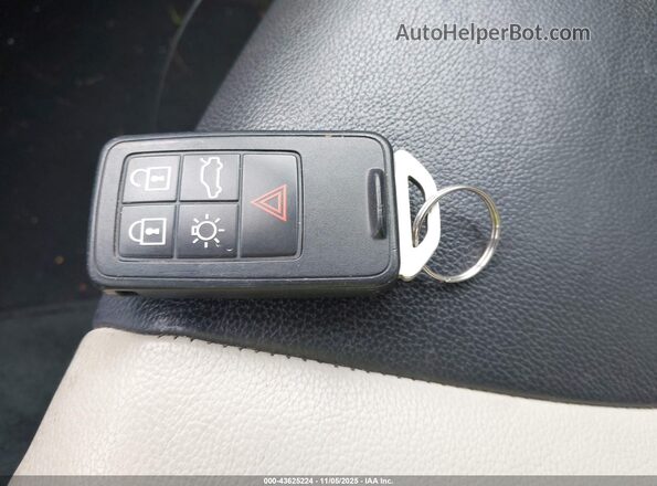 YV4612UM9G2000557 2016 VOLVO S60 CROSS COUNTRY Серый Вид панели приборов