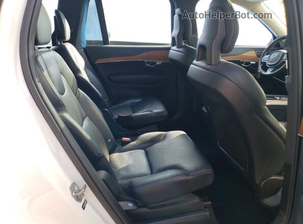 YV4A221K4N1809770 2022 VOLVO XC90 White Rear seats view