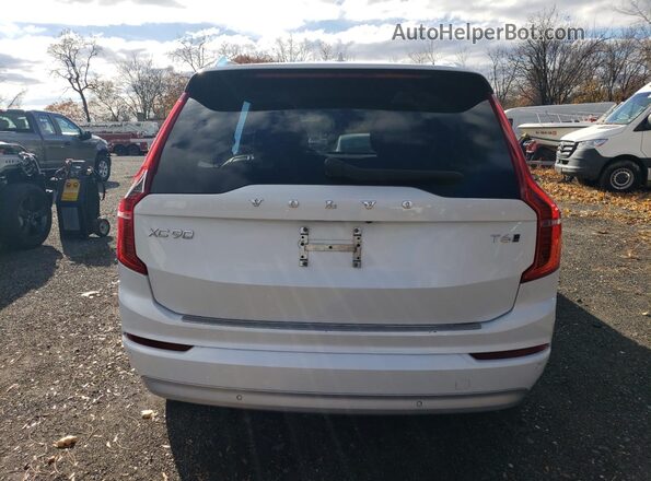 YV4A221K4N1809770 2022 VOLVO XC90 White Rear view