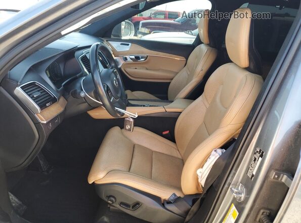 YV4A22PL6K1447453 2019 VOLVO XC90 Gray Front interior view