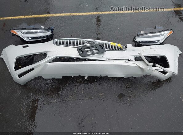 YV4A22PL7N1805292 2022 VOLVO XC90 White Instrument cluster view
