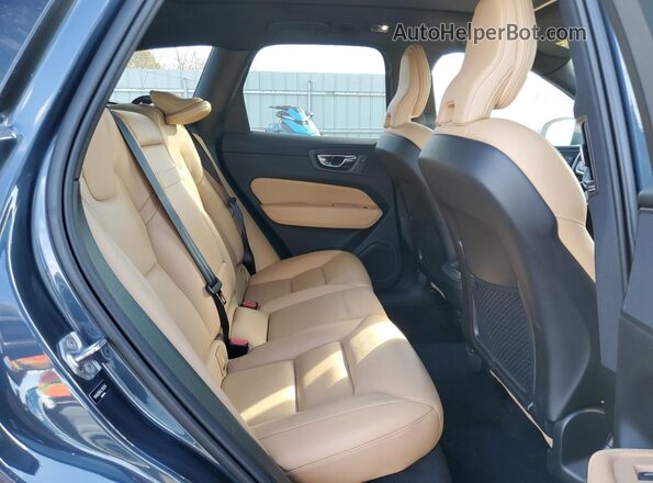 YV4A22RK4L1516355 2020 VOLVO XC60 Blue Սալոնի հետևի տեսք