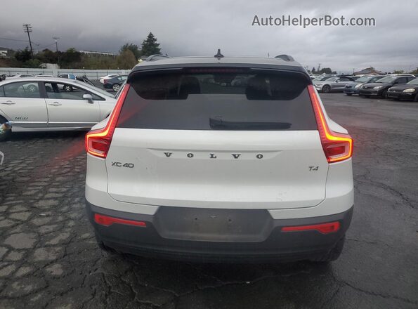 YV4AC2HM1M2399426 2021 VOLVO XC40 Белый Вид сзади
