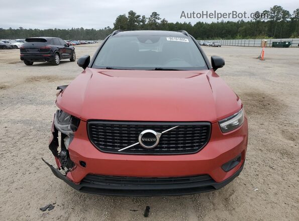 YV4AC2HM9K2074892 2019 VOLVO XC40 Red Widok z przodu