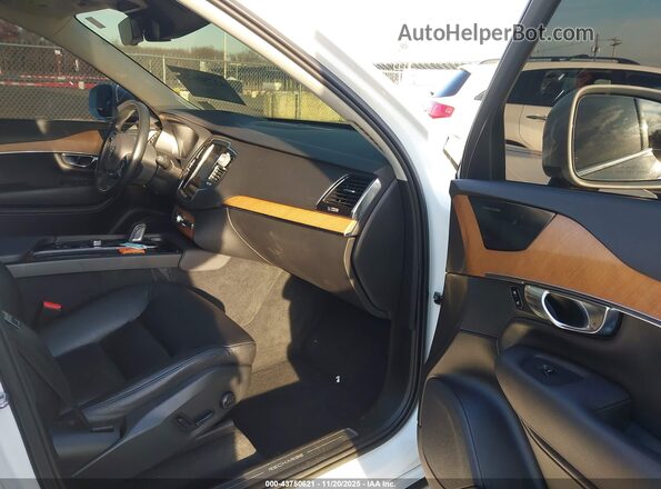 YV4BR00KXM1767349 2021 VOLVO XC90 RECHARGE PLUG-IN HYBRID White Widok wnętrza z przodu