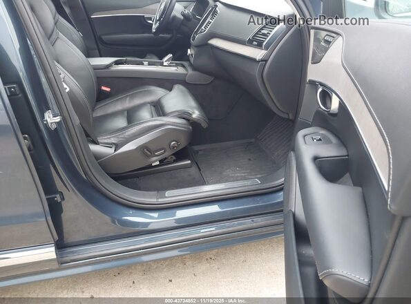 YV4BR0CL2M1737783 2021 VOLVO XC90 RECHARGE PLUG-IN HYBRID Blue Widok wnętrza z przodu