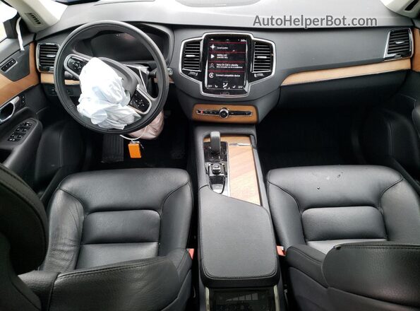 YV4BR0CZ7N1811043 2022 VOLVO XC90 Blue Dashboard view
