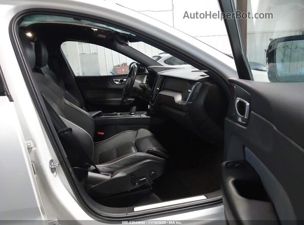 YV4BR0DM2M1847109 2021 VOLVO XC60 RECHARGE PLUG-IN HYBRID Белый Вид салона спереди