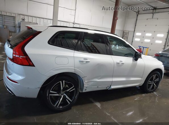 YV4BR0DM2M1847109 2021 VOLVO XC60 RECHARGE PLUG-IN HYBRID Белый Вид задней части салона