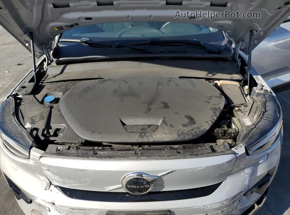 YV4ED3GL2P2056206 2023 VOLVO C40 Silver Вид підкапотного простору