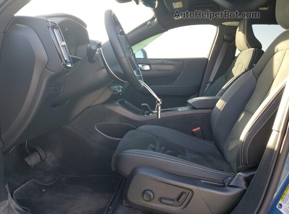 YV4ED3GM6P2030278 2023 VOLVO C40 Blue Vista interior delantera