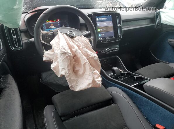 YV4ED3GM6P2048313 2023 VOLVO C40 Синий Вид панели приборов