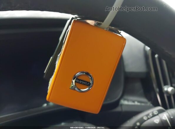 YV4ED3UL8P2106790 2023 VOLVO XC40 RECHARGE PURE ELECTRIC Gray Vista del salpicadero