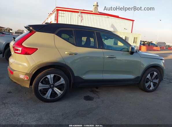 YV4ED3UL9P2108340 2023 VOLVO XC40 RECHARGE PURE ELECTRIC Green Вид задньої частини салону