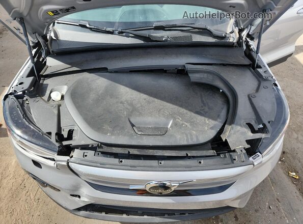YV4ED3UM3P2956688 2023 VOLVO XC40 Silver 