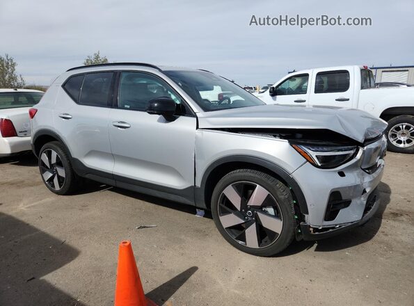 YV4ED3UM3P2956688 2023 VOLVO XC40 Silver 