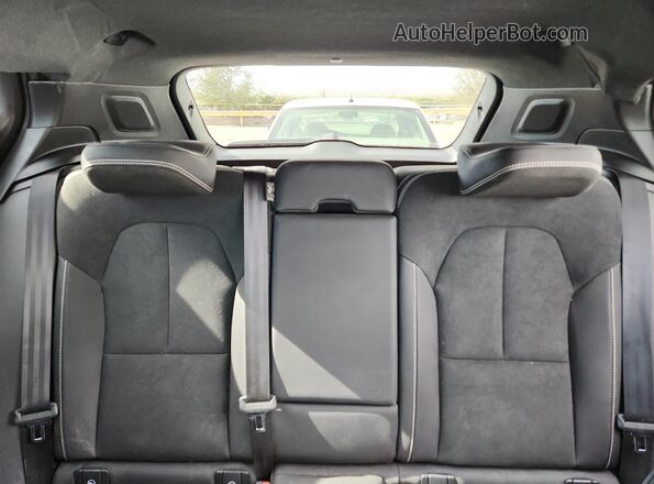 YV4ED3UM3P2956688 2023 VOLVO XC40 Silver 